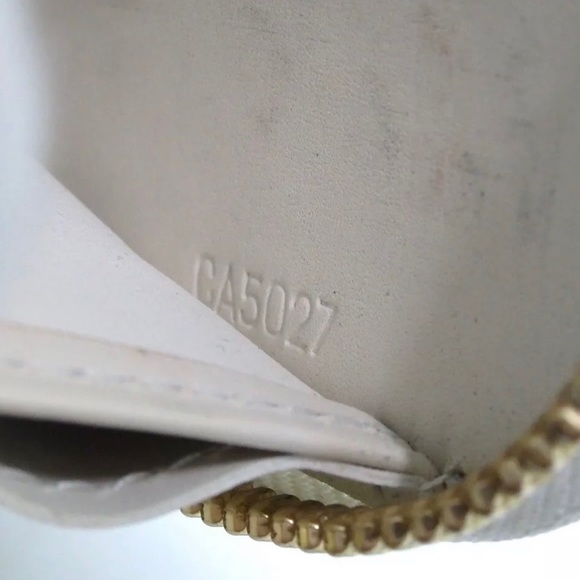 Authentic Louis Vuitton Wallet - Picture 6 of 10